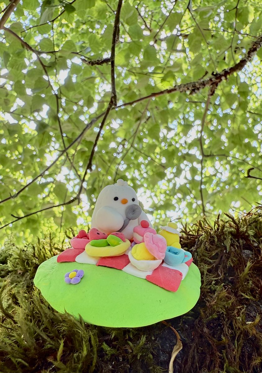 Art4Earth clay project — a picnic scene
